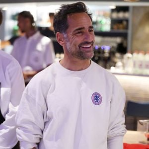 Florent Peyre lors de l'intronisation de la confrérie de la Fondue Savoyarde lors de la 5eme edition du Festival du cinéma Francais et de la gastronomie (7eme art et gastronomie ) de Aix Les Bains le 5 Juin 2026 © Denis Guignebourg /Bestimage