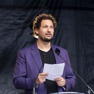 Exclusif - Eric Antoine lors de l’hommage à l'humoriste Guillaume Bats, mort à 36 ans, à Montmirail, Marne, France, le 17 juin 2023. © Pierre Perusseau/Bestimage