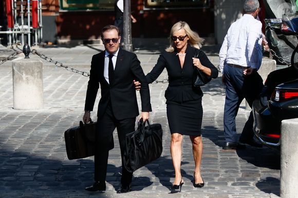 Laurence Ferrari et son mari Renaud Capuçon - Arrivées aux obsèques de Philippe Labro en l'église de Saint-Germain-des-Prés à Paris le 13 juin 2025. © Dominique Jacovides - Christophe Clovis / Bestimage