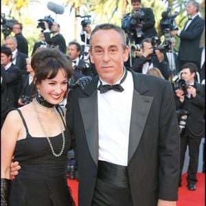 Béatrice Loustalan et Thierry Ardisson - montée des marches pour la clôture du Festival du film de Cannes en 2007 . BORDE-JACOVIDES / BESTIMAGE