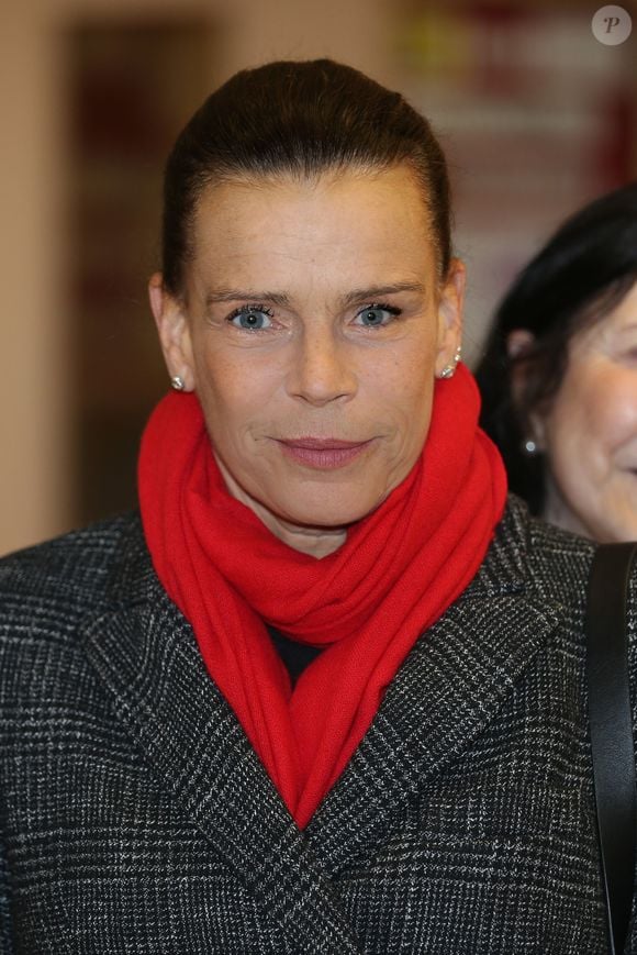 Exclusif - La princesse Stéphanie de Monaco durant la traditionnelle distribution des cadeaux de Noël avec l'aide de la Croix-Rouge à la Maison de retraite Hector Otto, résidence Bellando de Castro à Monaco, le 18 décembre 2017. © Bruno Bebert - Olivier Huitel / Pool Restreint Monaco / Bestimage - Crystal