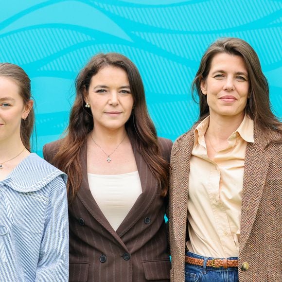 Si la compétition bat son plein jusqu’au 12 avril, les personnalités étaient présentes vendredi 10 avril

Mélanie-Antoinette de Massy, Charlotte Casiraghi et la princesse Alexandra de Hanovre lors de la sixième journée du Rolex Monte-Carlo Masters au Monte-Carlo Country Club de Monaco, le 10 avril 2026. © Claudia Albuquerque/Bestimage