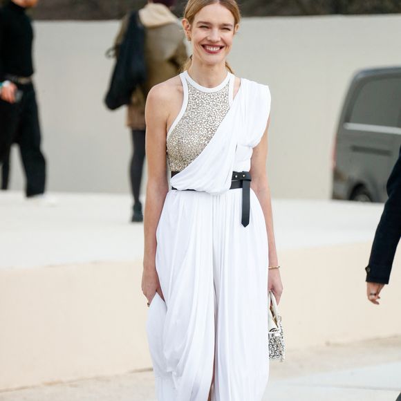 Natalia Vodianova à la sortie du défilé Christian Dior Mode Féminine Prêt-À-Porter Automne/Hiver 2025-2026 lors de la Fashion Week de Paris (PFW), à Paris, France, le 4 mars 2025. © Christophe Clovis/Bestimage