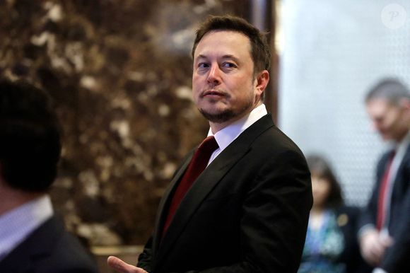 Le designer industriel et entrepreneur technologique Elon Reeve Musk FRS arrive à la Trump Tower pour une réunion avec le président élu Donald Trump le 6 janvier 2017 à New York. (Photo by John Lamparski/Sipa USA)