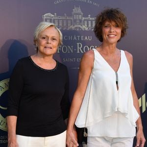 Muriel Robin et sa femme Anne Le Nen - 9ème gala étoilé Patrick Mouratoglou (coach légendaire de S. Williams) au profit de la Fondation Champ'seed à la Mouratoglou Academy afin de soutenir les jeunes espoirs du tennis mondial à Biot le 18 juin 2023. Agence / Bestimage