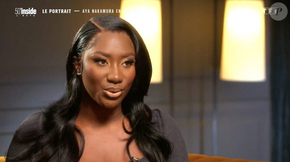 Aya Nakamura et Nikos Aliagas le 16 janvier 2021 sur TF1 dans l'émission "50 Mn Inside".