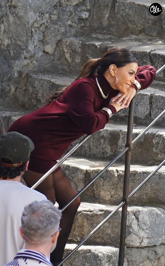 Exclusif - Eva Longoria est en shooting photo à Saint-Paul-de-Vence pour les bijoux APM le 24 mai 2026. Photo par Agence / Bestimage