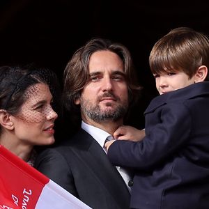 Dimitri Rassam est le papa de Balthazar qu'il a eu avec Charlotte Casiraghi dont il est séparé

Charlotte Casiraghi, Dimitri Rassam et leur fils Balthazar Rassam - La famille princière au balcon du palais lors de la Fête Nationale de la principauté de Monaco le 19 novembre 2022.

© Dominique Jacovides / Bruno Bebert / Bestimage
