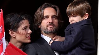 Dimitri Rassam et Charlotte Casiraghi : Leur fils Balthazar (6 ans) retrouve sa grande soeur, rare photo à deux !