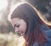 Certaines montres proposent également un contrôle parental, un mode classe et un accès sécurisé à WhatsApp limité aux contacts autorisés.

© Unsplash / Luke Porter