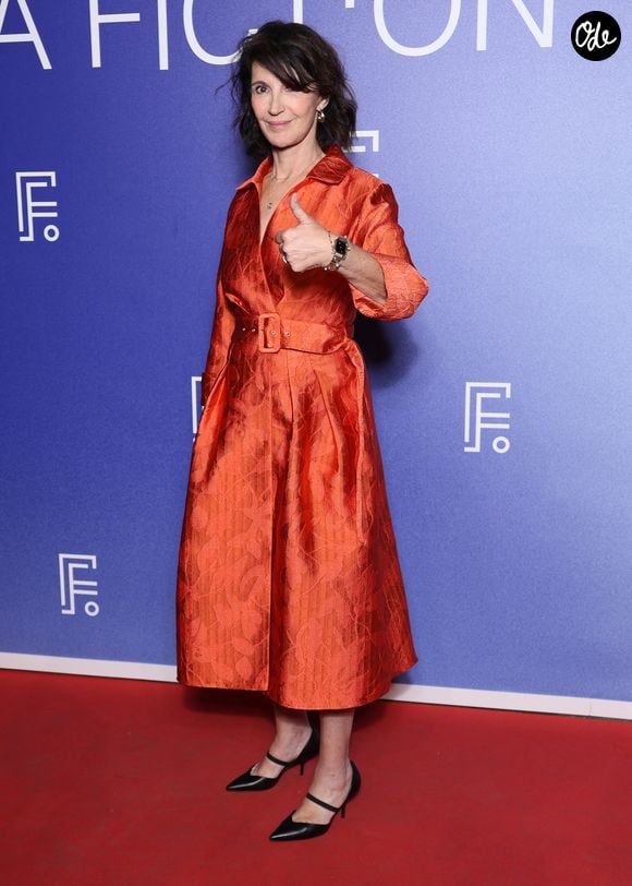 Zabou Breitman sur le tapis rouge lors de la 28ème édition du festival de la Fiction à la Rochelle le 17 septembre 2026. © Denis Guignebourg / Bestimage
