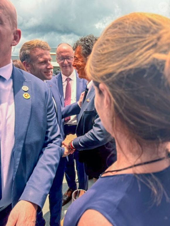 Exclusif - Stéphane Plaza, en voyage d'affaire pour trouver de nouveaux franchisés à Île Maurice, a reçu une invitation du président Emmanuel Macron à l'occasion de l'inauguration du nouveau site de l'Ambassade de France à Maurice à l'immeuble "The Workplace", Moka-Telfair, le vendredi 21 novembre 2025. © Bestimage