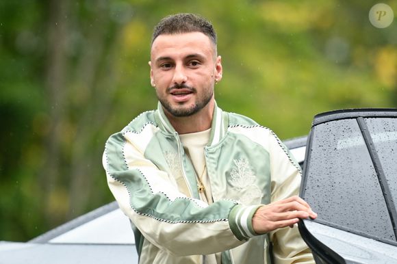 Après la cérémonie en Alsace, le footballeur et sa femme ont pris l’avion

Jonathan Clauss (France) - Arrivées des joueurs de l'équipe de France de football au centre de formation et centre National du Football de Clairefontaine-en-Yvelines, France, le 7 octobre 2024. © Federico Pestellini/Panoramic/bestimage