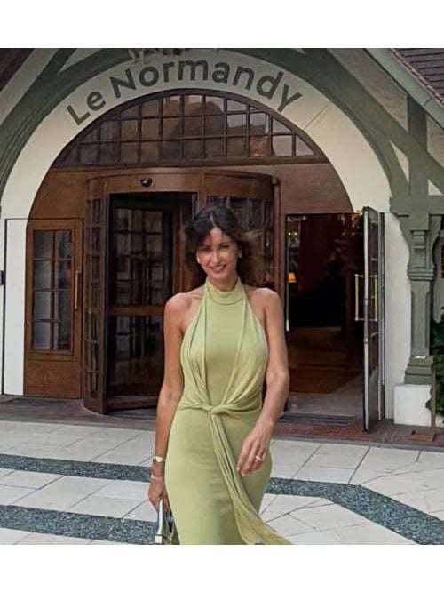 Loin de Marbella, Malika Ménard s'offre une parenthèse de rêve dans l'un des hôtels les plus mythiques de France