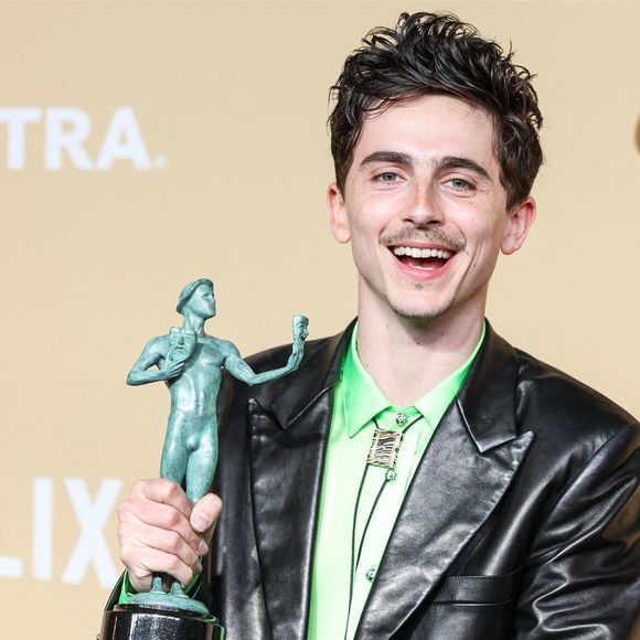 Timothée Chalamet au photocall des lauréats (pressroom) de la 31ème édition des SAG Awards (Screen Actors Guild Awards) au Shrine Auditorium de Los Angeles, Californie, Etats-Unis, le 23 février 2025. © RALL/Backgrid USA/Bestimage