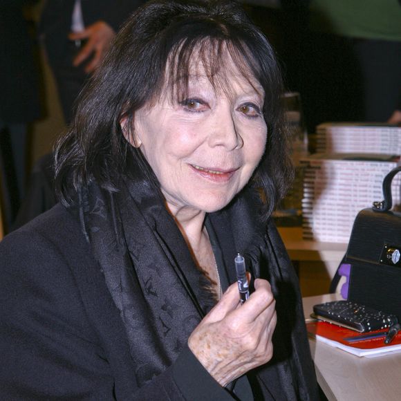 Juliette Greco - 33eme edition du Salon du Livre de la porte de Versailles a Paris le 24 mars 2013. Photo par JLPPA / Bestimage