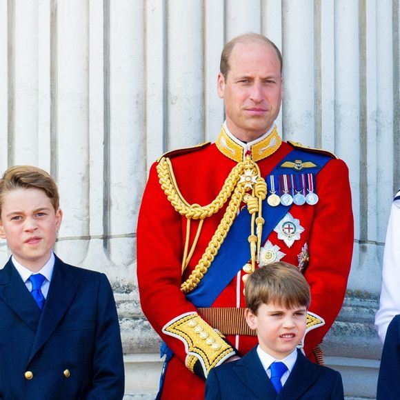 Info - Kate et William s'apprêtent à fêter leurs 14 ans de mariage le 29 avril prochain - Londres, ROYAUME-UNI - La duchesse de Cambridge, Kate Middleton, a fait le point sur son traitement et son rétablissement. Elle a terminé sa chimiothérapie et se concentre désormais sur le maintien d'un mode de vie sans cancer. Elle a partagé une vidéo dans laquelle on la voit, ainsi que le prince William et ses enfants, le prince George, la princesse Charlotte et le prince Louis.



Sur la photo : La princesse de Galles, Kate Middleton