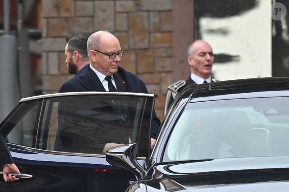 Le prince Albert II de Monaco - Sorties des obsèques de Didier Guillaume (ancien ministre de l'Agriculture entre 2018 et 2020 et ancien Ministre d'Etat de Monaco 2024–2025)  en la cathédrale Notre-Dame-Immaculée de Monaco le 23 janvier 2025. © Bruno Bebert/Bestimage