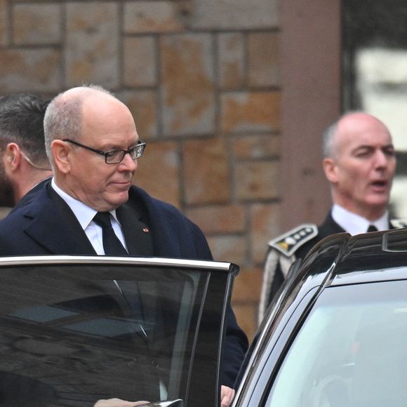 Le prince Albert II de Monaco - Sorties des obsèques de Didier Guillaume (ancien ministre de l'Agriculture entre 2018 et 2020 et ancien Ministre d'Etat de Monaco 2024–2025)  en la cathédrale Notre-Dame-Immaculée de Monaco le 23 janvier 2025. © Bruno Bebert/Bestimage
