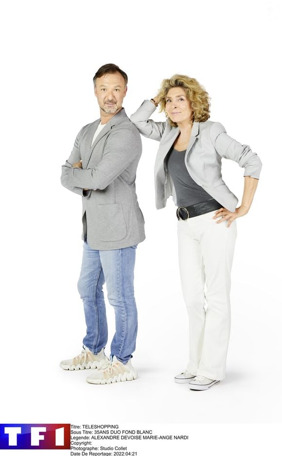 Au côtés de Marie-Ange Nardi, il anime "Téléshopping" depuis 2014

Marie-Ange Nardi et Alexandre Devoise