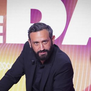 Exclusif - Cyril Hanouna, sur le plateau de l’émission « TPMP » présentée par C.Hanouna et diffusée en direct sur Youtube et sur toutes les box (SFR, FREE, Bouygues, MyCanal etc), Paris, France, le 19 mars 2025. © Jack Tribeca / Bestimage