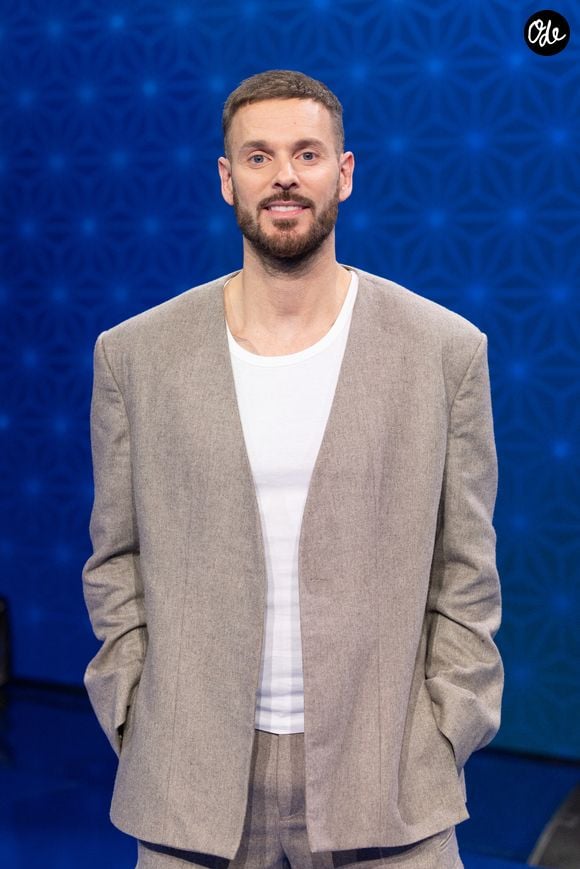 Le chanteur a partagé plusieurs photos depuis une spectaculaire piscine à débordement.

Exclusif - Matt Pokora pour les surprises lors de l'enregistrement de l'émission "La Boîte à secrets", présentée par Faustine Bollaert et diffusée le 17 octobre sur France 3, dans les studios du Lendit à Saint-Denis, France, le 23 septembre 2025. © Cyril Moreau/Bestimage