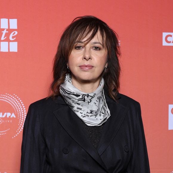 L’ex de François Cluzet a brièvement parlé de Paul, le fils qu’il a eu avec Marie Trintignant, décédée des suites des coups portés par son compagnon de l’époque, Bertrand Cantat.

Exclusif - Valérie Bonneton - Photocall de la série "L'affaire Laura Stern" lors du Festival Creatvty des séries et créations audiovisuelles à Sète. © Denis Guignebourg / Bestimage