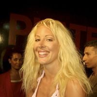 Cérémonie en l’honneur de Loana : ce portrait symbolique a été positionné devant la cathédrale à Nice