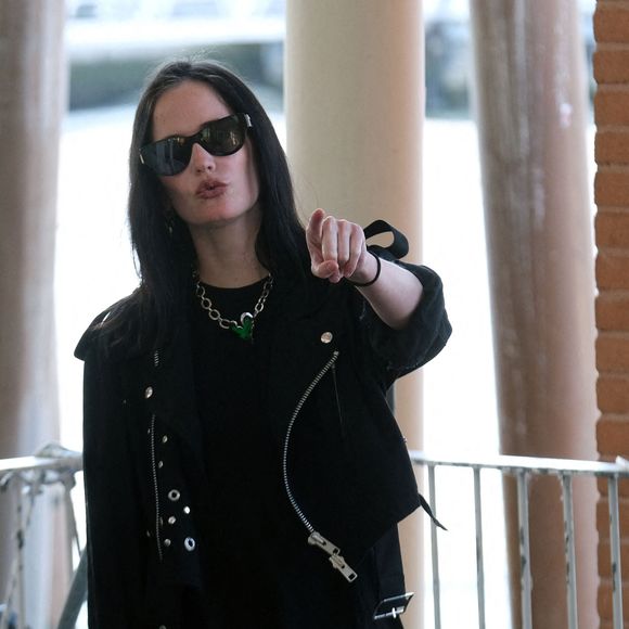 L'actrice Eva Green arrive à l'aéroport de Venise et prend un bateau pendant le festival du film de Venise, en Italie, le 30 août 2024. Photo by Splash News/ABACAPRESS.COM