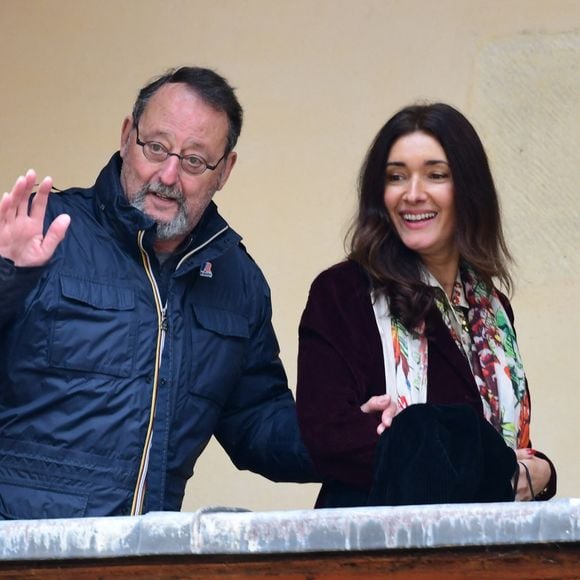 Jean Reno et sa femme Zofia Borucka lors de la 164ème vente des Hospices de Beaune sous les Halles de Beaune le 17 novembre 2024.

Romain Doucelin / Bestimage