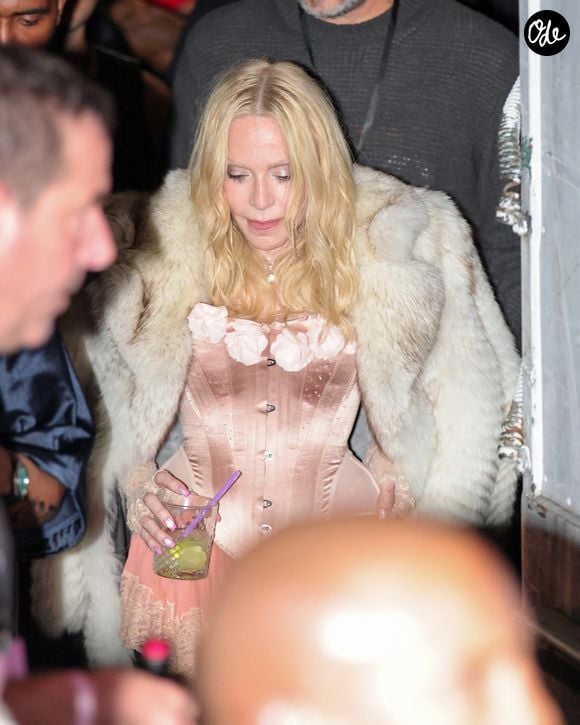 Madonna et son petit ami Akeem Morris ont été aperçus quittant The Abbey après avoir célébré la sortie de son quinzième album studio Confessions II à West Hollywood.

Photo : Backgrid USA / Bestimage