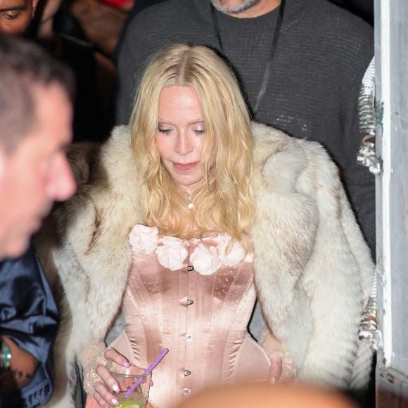Madonna et son petit ami Akeem Morris ont été aperçus quittant The Abbey après avoir célébré la sortie de son quinzième album studio Confessions II à West Hollywood.

Photo : Backgrid USA / Bestimage