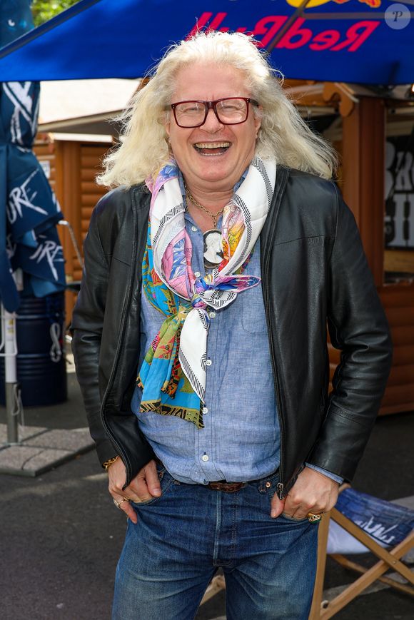 Pierre-Jean Chalençon au Festival Gypsikids au Wonderland de Clichy,  en faveur de l'association "Innocence en danger", à Clichy, France, le 5 juin 2024. © Coadic Guirec/Bestimage