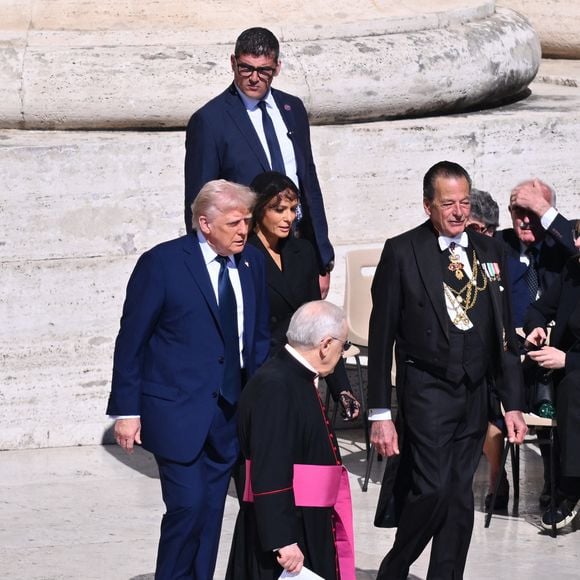 Le président américain Donald Trump et la première dame, Melania Trump - April 26, 2025, Rome, Italy: Funeral Mass of the Holy Father Pope Francis (Le pape François) on April 26, 2025 in Vatican City, State of Vatican. (© Zuma Press / Bestimage