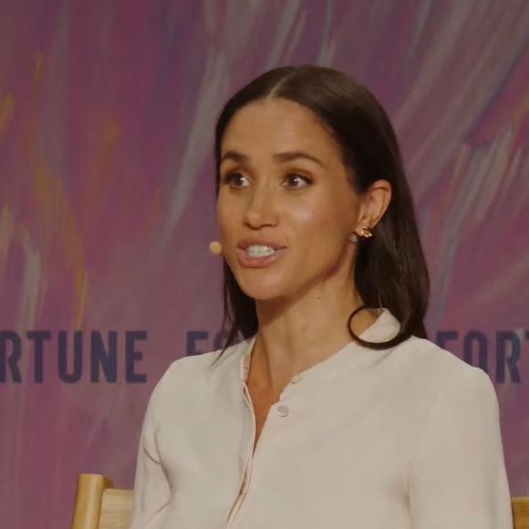 Emily Robinson, son attachée de presse, a décidé de quitter ses fonctions.

La duchesse de Sussex, âgée de 44 ans, a été interrogée lors d'un événement organisé par le magazine américain Fortune et son sommet des femmes les plus influentes. Photo by JLPPA / Bestimage