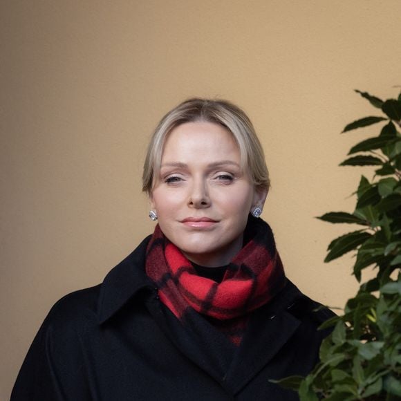 La princesse Charlène de Monaco - La famille princière de Monaco offre les traditionnels cadeaux de Noël aux enfants monégasques dans la Cour du Palais Princier, le 18 décembre 2024. 
© Olivier Huitel / Pool Monaco / Bestimage