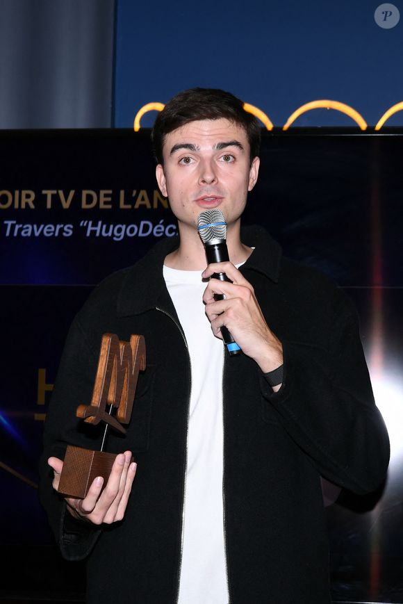 Exclusif - Hugo Travers (HugoDécrypte), meilleur espoir TV de l'année lors de la soirée de remise de prix Molotov TV Awards 2024, première édition, pour récompenser les programmes télés préférés. Paris, le 1er octobre 2024.

© Rachid Bellak / Bestimage