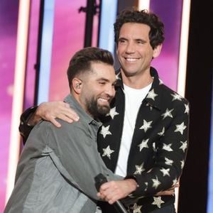 Kendji Girac et Mika - Les célébrités se mobilisent pour la 38ème édition du Téléthon dans les studios de France 2 à Paris © Coadic Guirec / Bestimage