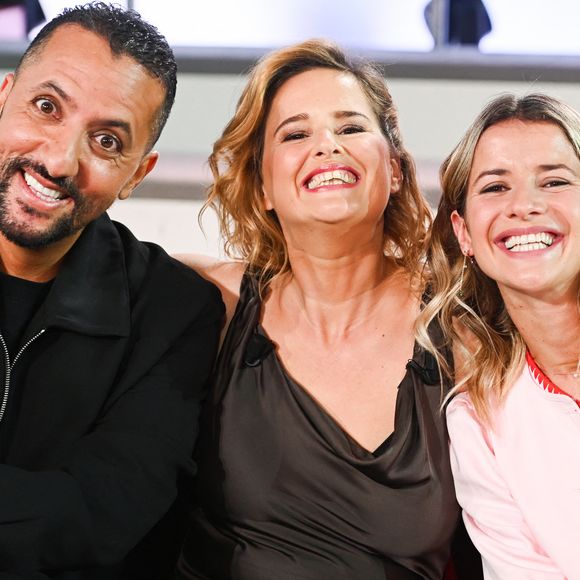 Exclusif - Majid Berhila, Elodie Poux et Philippine Delaire lors de l'enregistrement de l'émission "Vivement dimanche" à Paris, France, le 9 septembre 2025 et diffusée le 2 novembre 2025 sur France 3. © Guillaume Gaffiot/Bestimage
