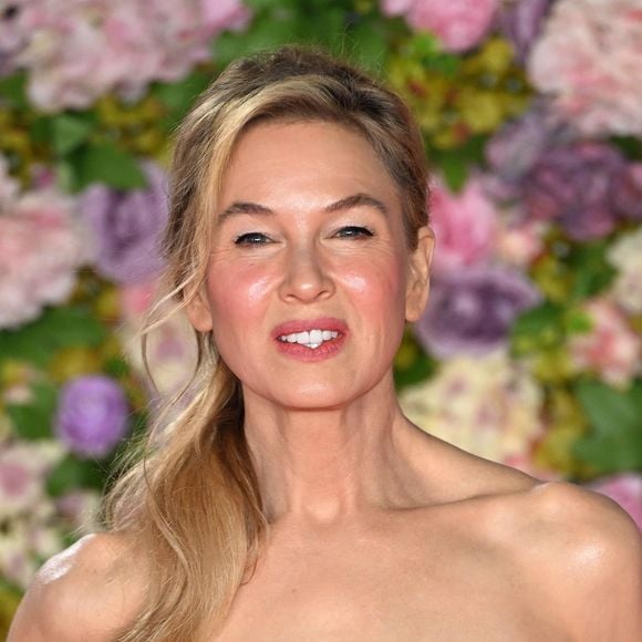 Un quatrième opus va d'ailleurs sortir sur grand écran le mercredi 12 février 2025

Renée Zellweger à la grande première du film Bridget Jones : Folle de lui à Londres en 2025. Crédit : Backgrid UK/ Bestimage