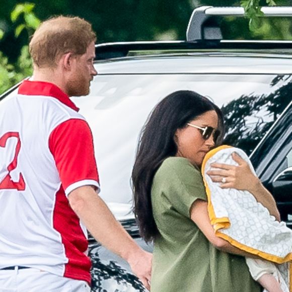 Le prince Harry, duc de Sussex, Meghan Markle, duchesse de Sussex et leur fils Archie Harrison Mountbatten-Windsor lors d'un match de polo de bienfaisance King Power Royal Charity Polo Day à Wokinghan, comté de Berkshire, Royaume Uni, le 10 juillet 2019.