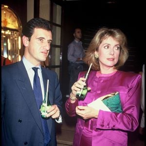 Absente du documentaire "Pierre & Lescure", l’actrice a préféré garder le silence, comme elle l’a toujours fait concernant sa vie privée.

Archives - Pierre Lescure et Catherine Deneuve à la générale de la pièce de théâtre "Excès contraire" @BERTRAND RINDOFF PETROFF / BESTIMAGE