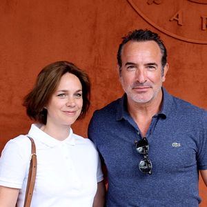 Jean Dujardin et sa femme Nathalie Péchalat au village lors des Internationaux de France de tennis de Roland Garros 2023, à Paris, France, le 11 juin 2023.

© Jacovides-Moreau/Bestimage