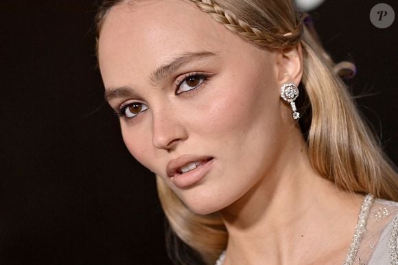 Lily-Rose Depp à l'avant-première du film "Nosferatu" à Hollywood le 12 décembre 2024