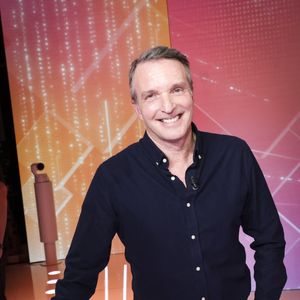 Exclusif - Stéphane Rotenberg, sur le plateau de TBT9 présenté par C.Hanouna, et diffusé en direct sur W9, Paris, France, le 07 novembre 2025. © Jack Tribeca / Bestimage