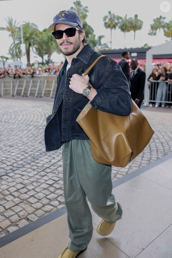 François Civil se rend à l'Hôtel Martinez pour assister à une projection avant le 78ème Festival de Cannes le 15 mai 2025 à Cannes, France. Photo by Marco Piovanotto/ABACAPRESS.COM