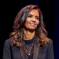 Karine Le Marchand devient le nouveau visage de Bab’in, une marque agricole engagée pour les animaux : ce nouveau projet qui lui ressemble à 100 %