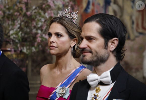 La princesse Madeleine et le prince Carl Philip assistent à un dîner de gala organisé pour le couple présidentiel islandais dans la galerie de Charles XI au palais royal de Stockholm, Suède, 6 mai 2025. Photo par Patrick C. Osterberg/Stella Pictures/ABACAPRESS.COM