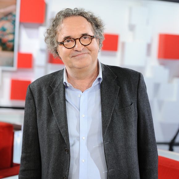 L'occasion de revenir sur son divorce
Exclusif - Grégoire Bonnet - Enregistrement de l'émission "Vivement Dimanche" présentée par M.Drucker et diffusée le 23 mai sur France 2. Le 11 mai 2021
© Guillaume Gaffiot / Bestimage