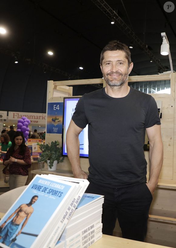 Bixente Lizarazu -  Festival du livre de Paris 2024 - Festival du livre de Paris 2024 le 13 avril 2024.
© Cedric Perrin / Bestimage